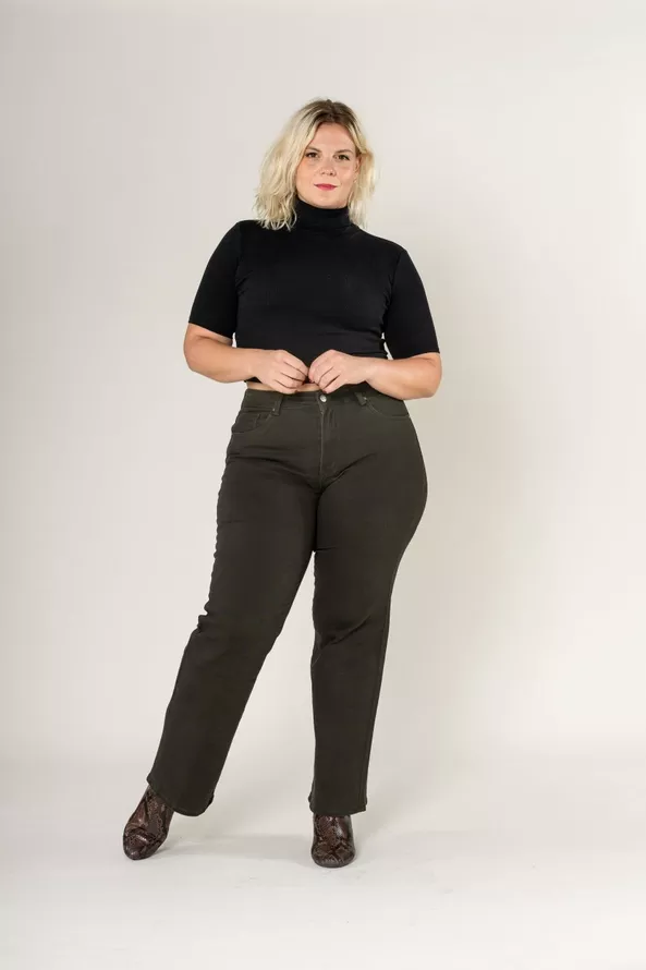FLARE-JEANS KHAKI – NINA CARTER – GROSSE GRÖSSEN 40–50