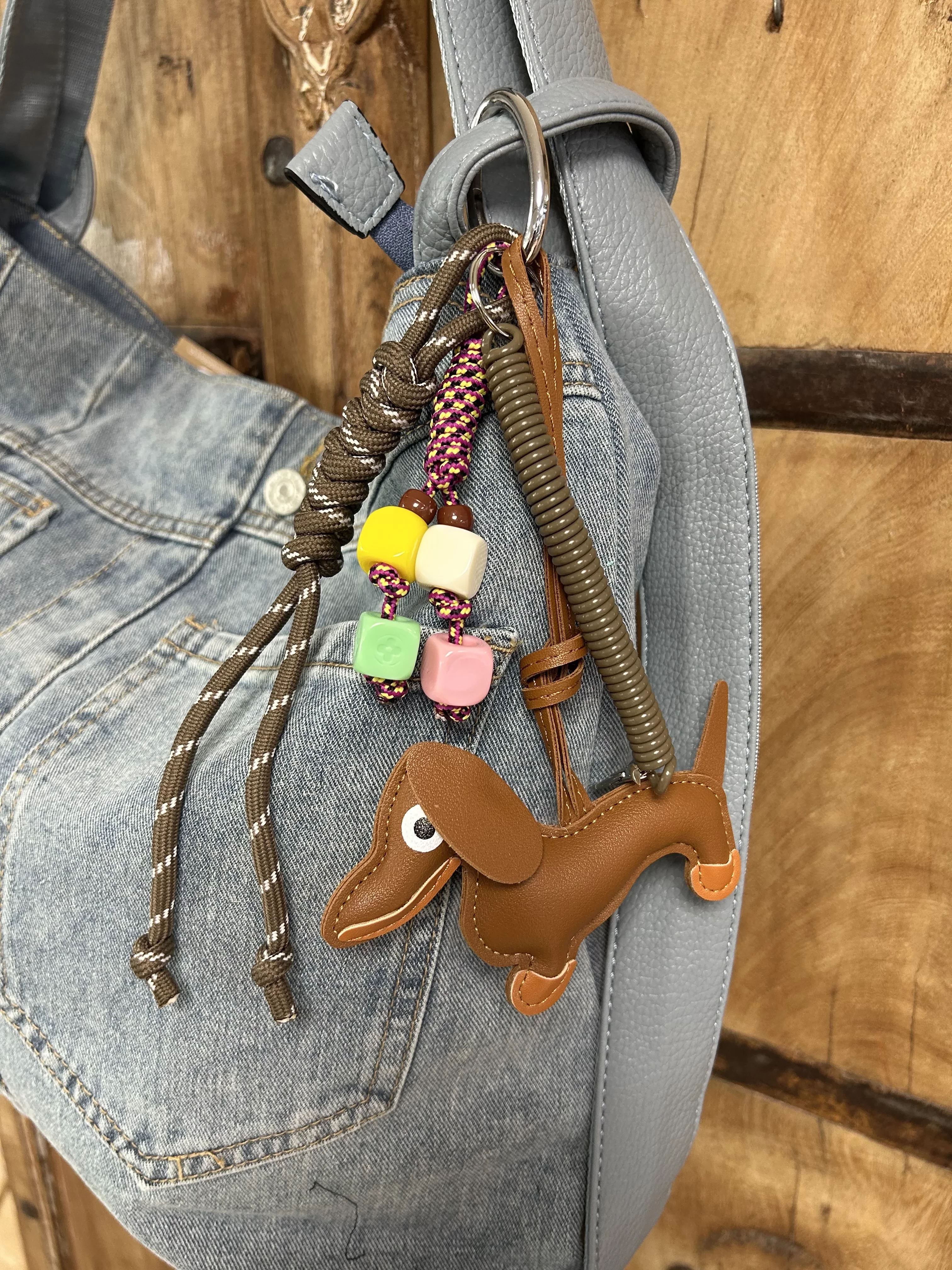 LEO LA SAUCISE BIJOUX DE SAC