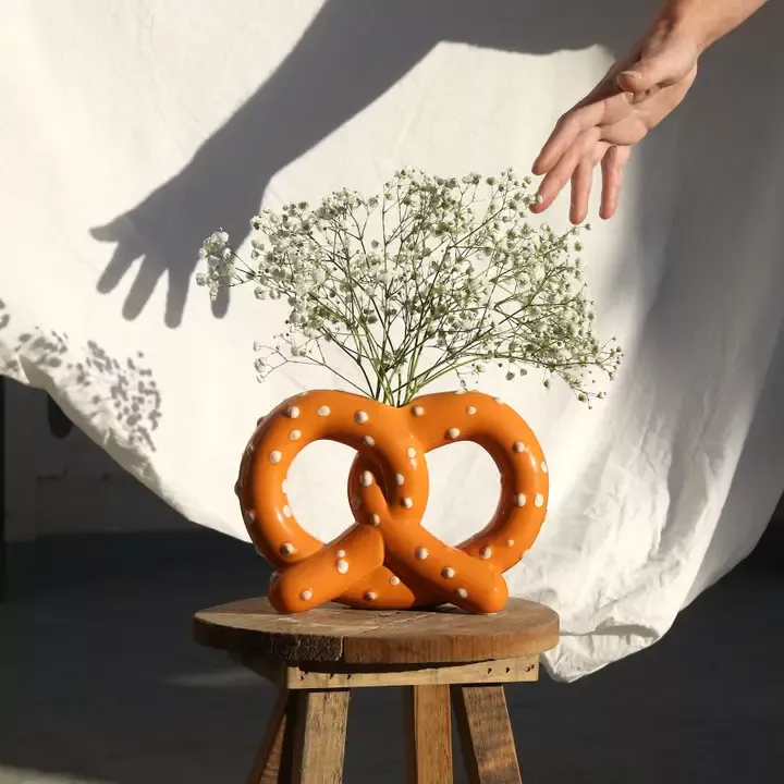 VASE BRETZEL FLUID MARKET