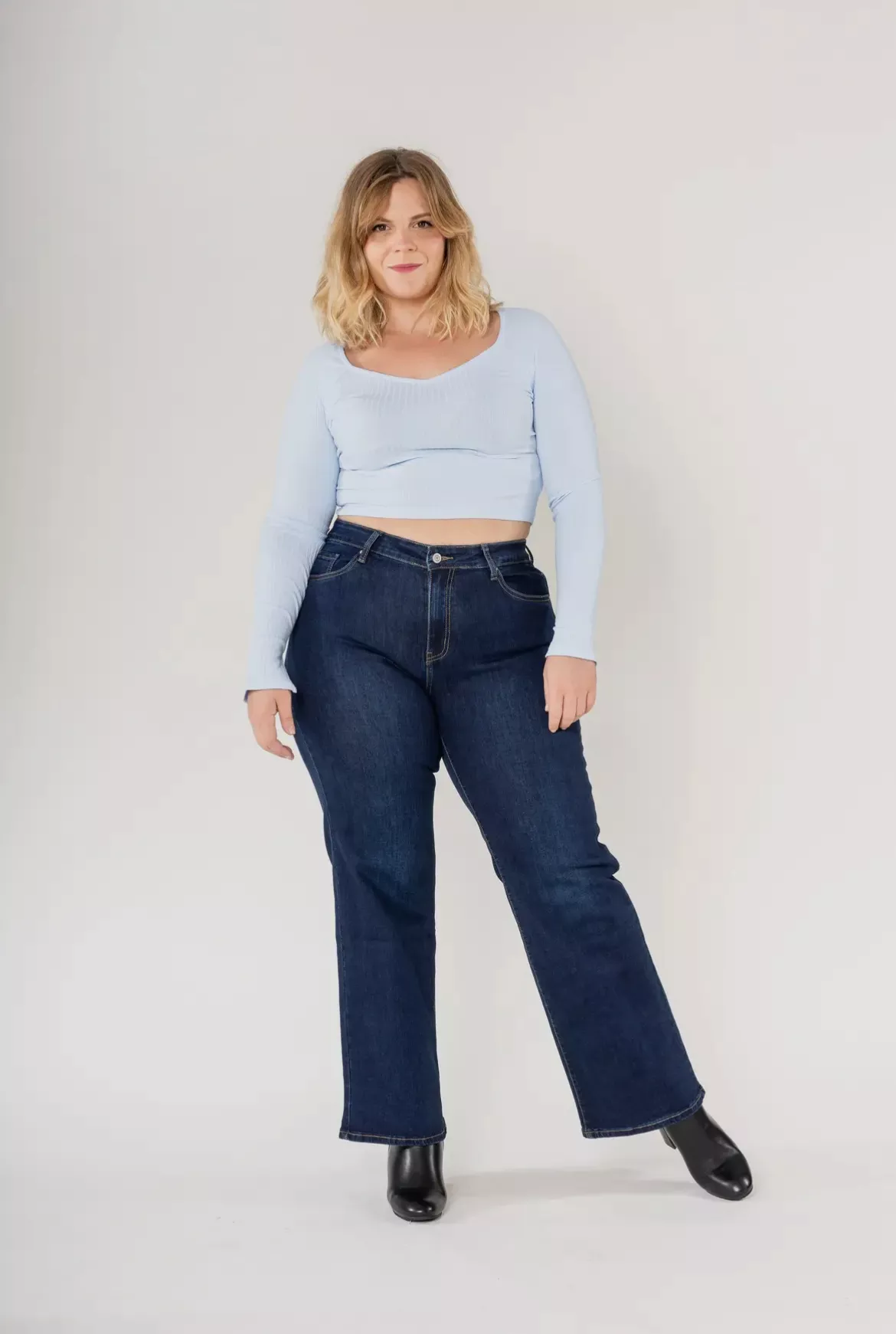 JEANS FLARE DARK DENIM – NINA CARTER – GRANDE TAILLE 40–50