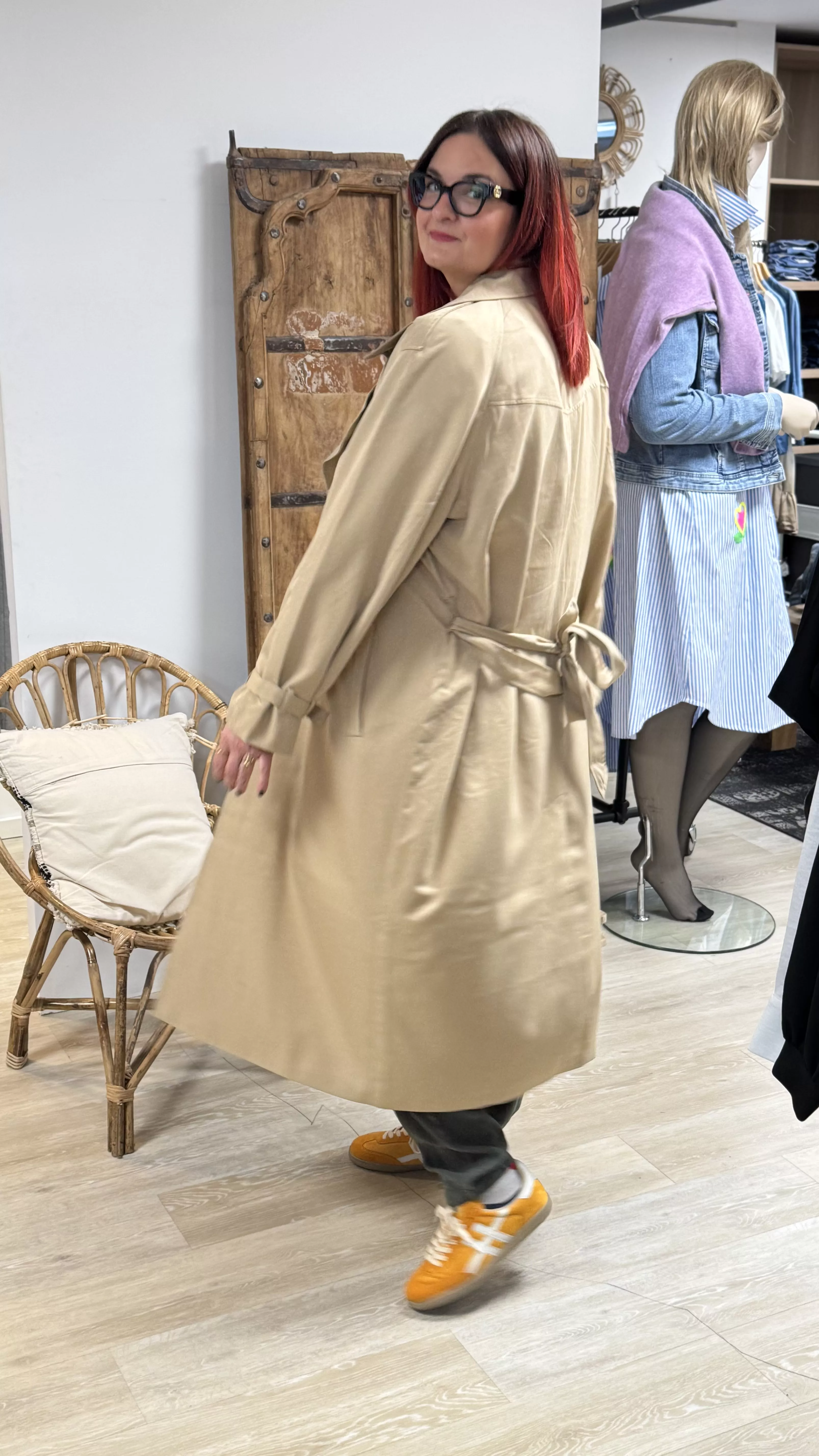 ZEITLOSER TRENCHCOAT – ONLY CARMAKOMA – GROSSE GRÖSSEN 42–54
