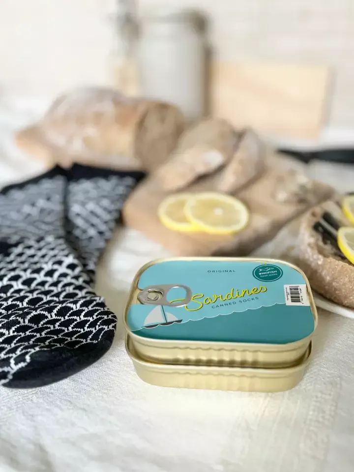 SARDINES BATEAU CHAUSSETTES EN BOITE RECT