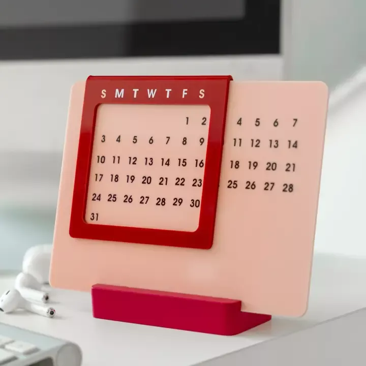 CALENDRIER PERPÉTUEL DESIGN – HELIO FERRETTI – PRATIQUE ET ÉPURÉ