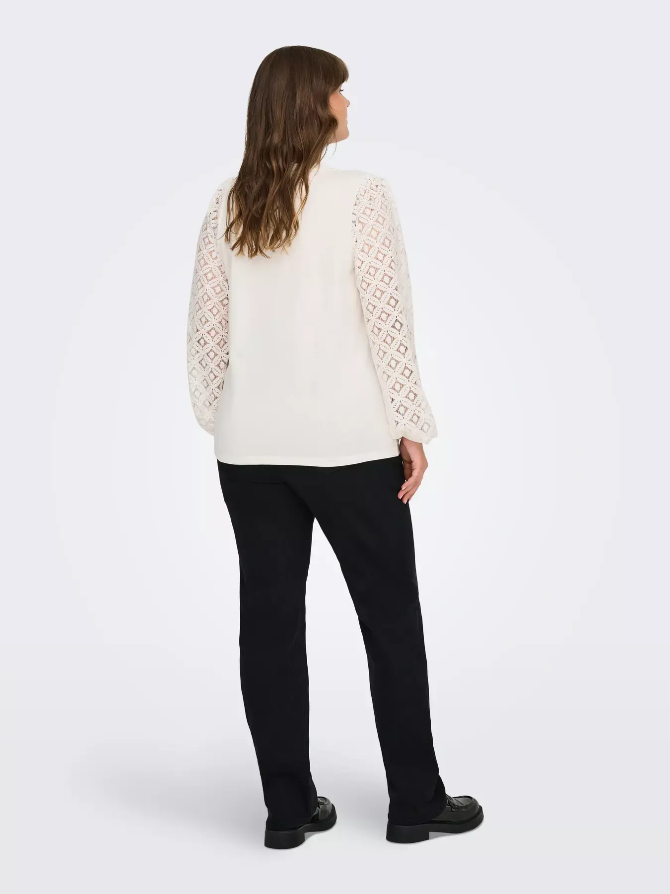 T-SHIRT MANCHES BRODERIE – ONLY CARMAKOMA – GRANDE TAILLE 42–54