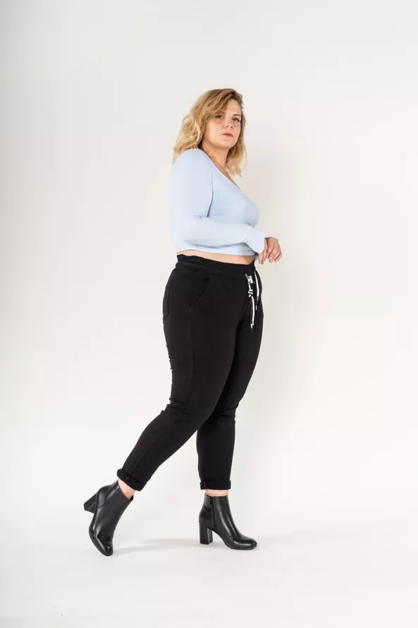 PANTAJOGG JEANS SCHWARZ – NINA CARTER – GROSSE GRÖSSEN 42–50
