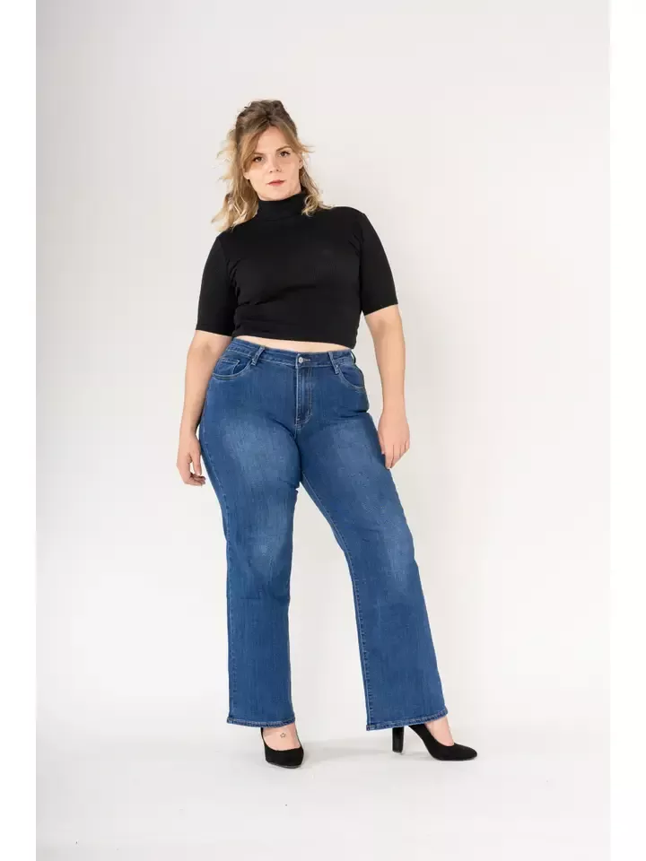 JEAN FLARE BLEU DENIM – NINA CARTER – GRANDE TAILLE 40–50