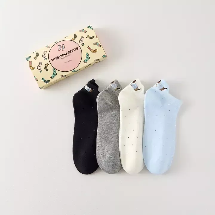 Box chien saucisse 4 paires