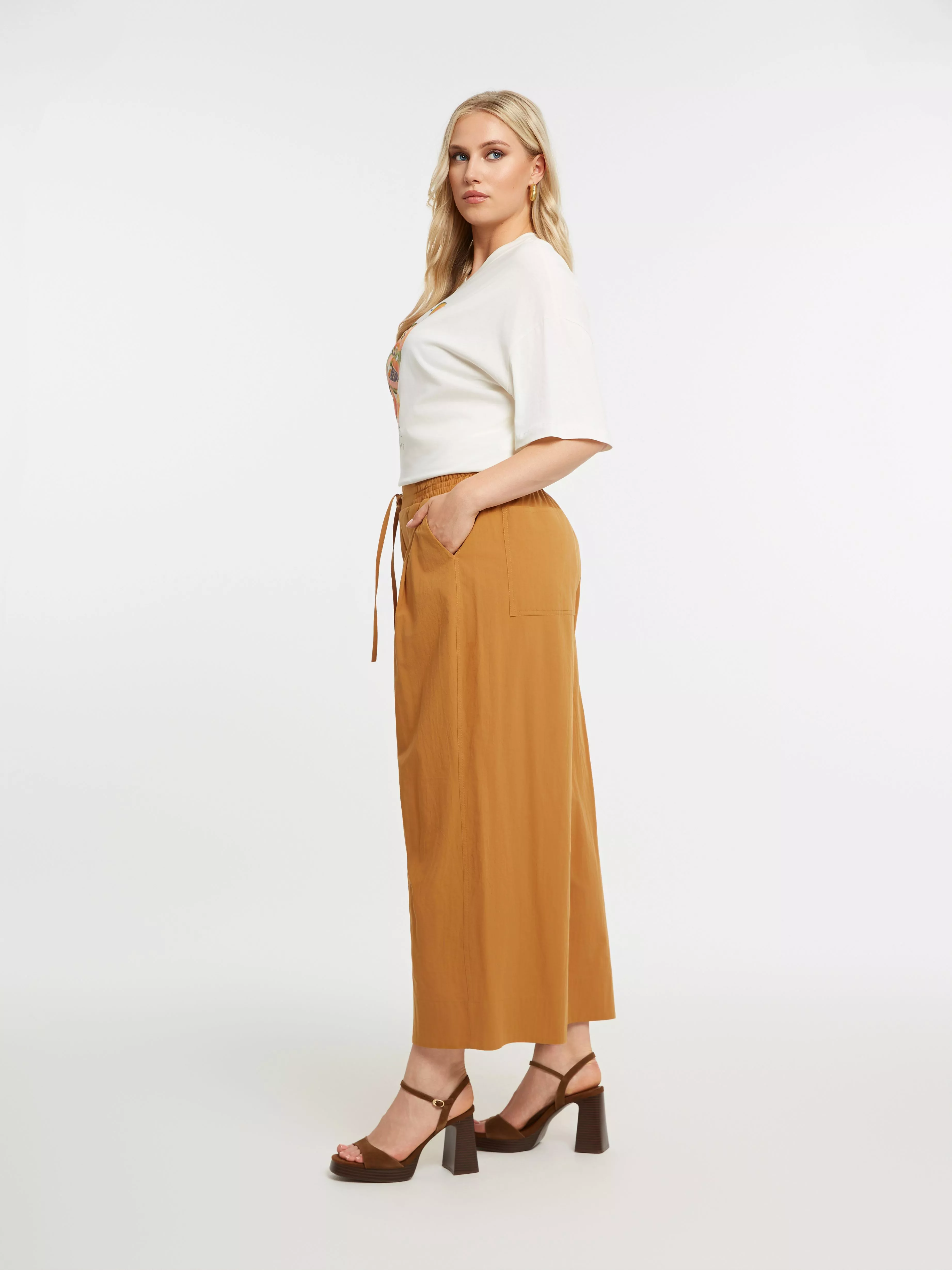 PANTALON CARAMEL 7/8 – MAT FASHION – GRANDE TAILLE 42–52