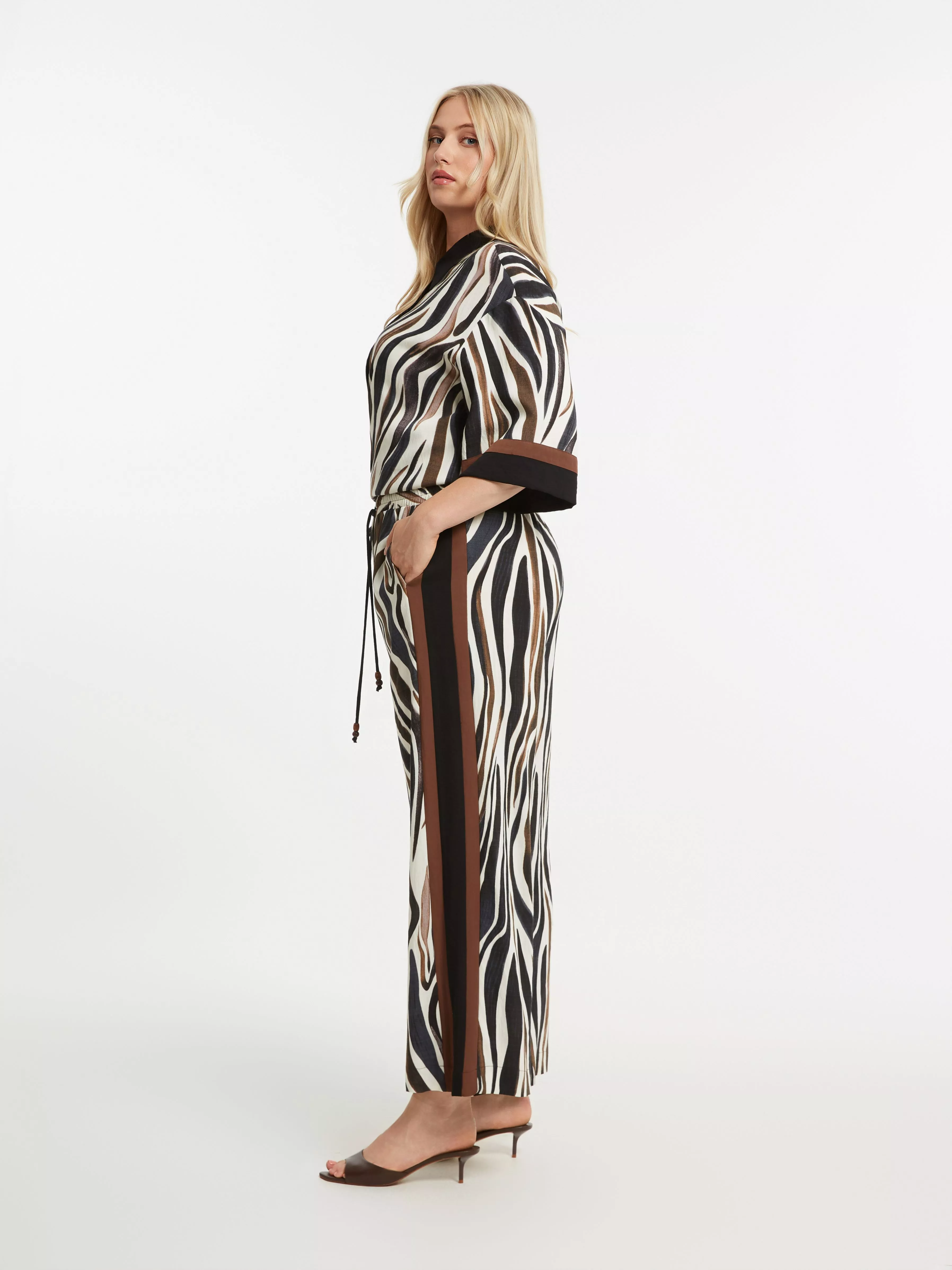 PANTALON LARGE FLUIDE IMPRIMÉ SAFARI – MAT FASHION – GRANDE TAILLE 42–52