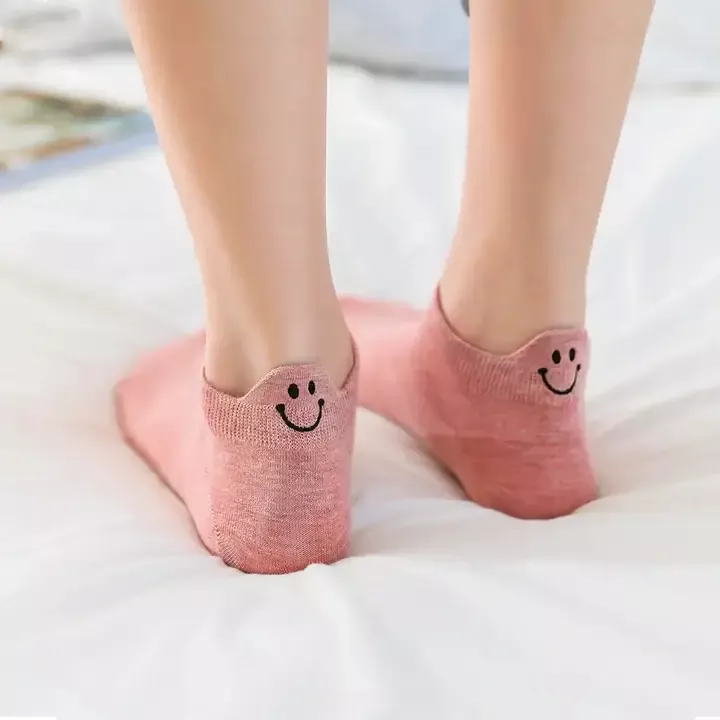 SOQUETTES LANGUETTE SMILEY – TITES CHAUSSETTES