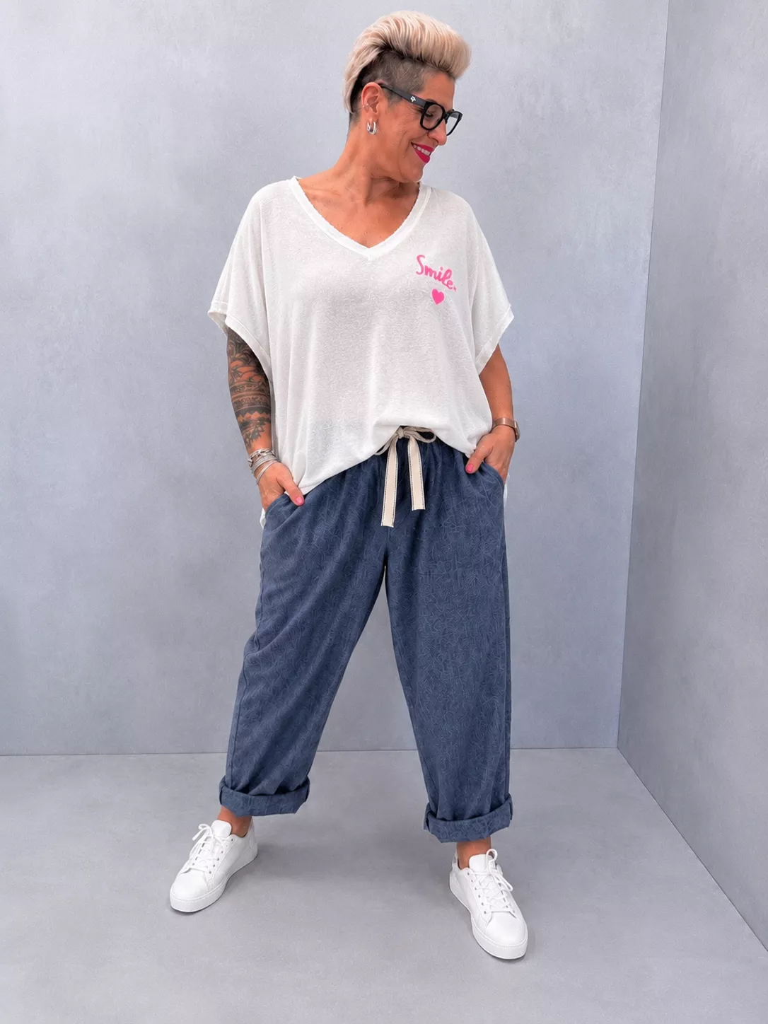 T-SHIRT SMILE – COL V – TAILLE UNIQUE 46–48
