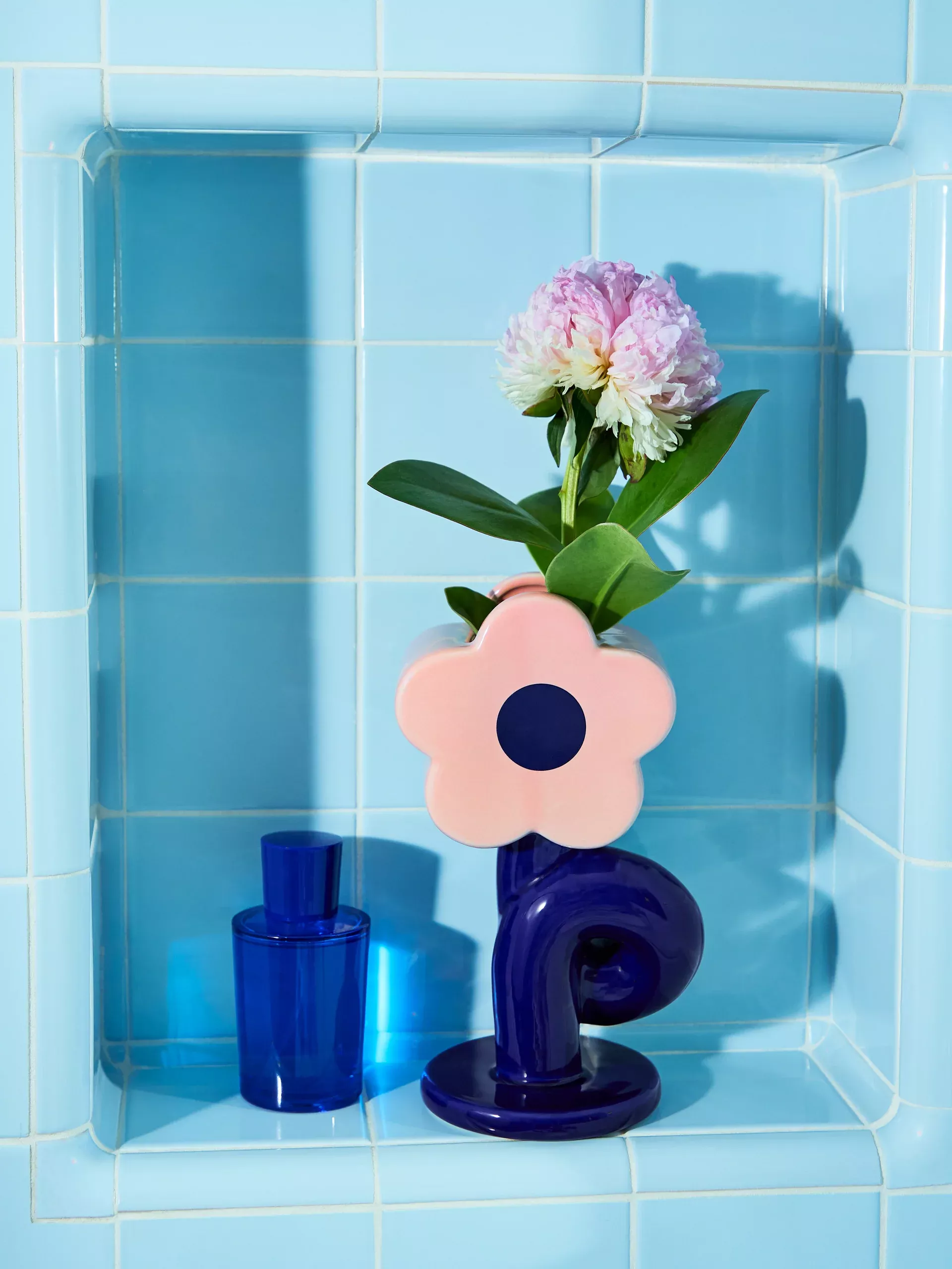 VASE FLEUR LOOP VASE FLEUR LOOP EN CÉRAMIQUE – FLUID MARKET