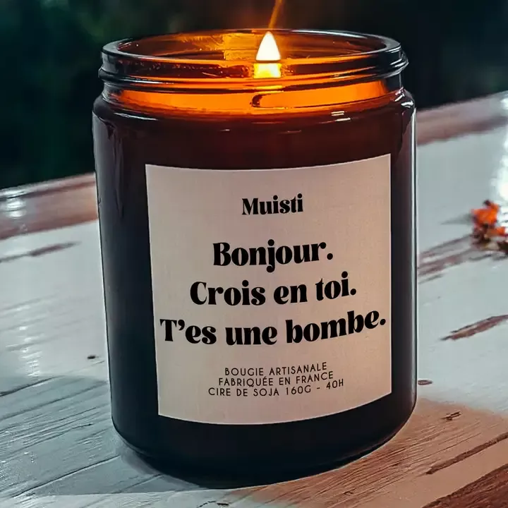 DUFTKERZE – BONJOUR, CROIS EN TOI. TU ES UNE BOMBE – ORANGENBLÜTE – 160 G – MUISTI