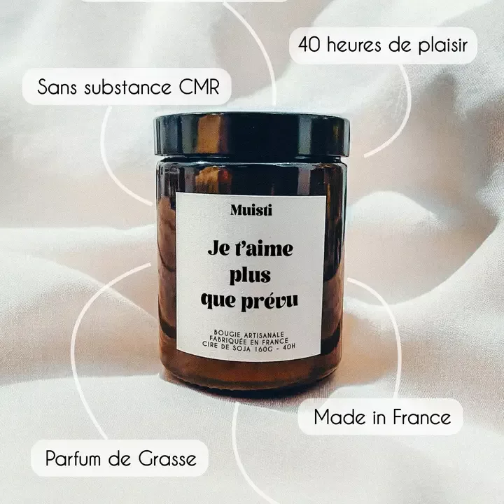 BOUGIE PARFUMÉE – JE T’AIME PLUS QUE PRÉVU – BOIS PRÉCIEUX – 160 G – MUISTI