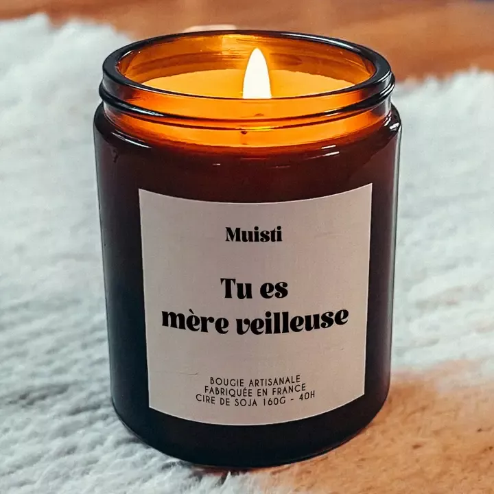 DUFTKERZE – TU ES MÈRE VEILLEUSE – EDELHÖLZER – 160 G – MUISTI