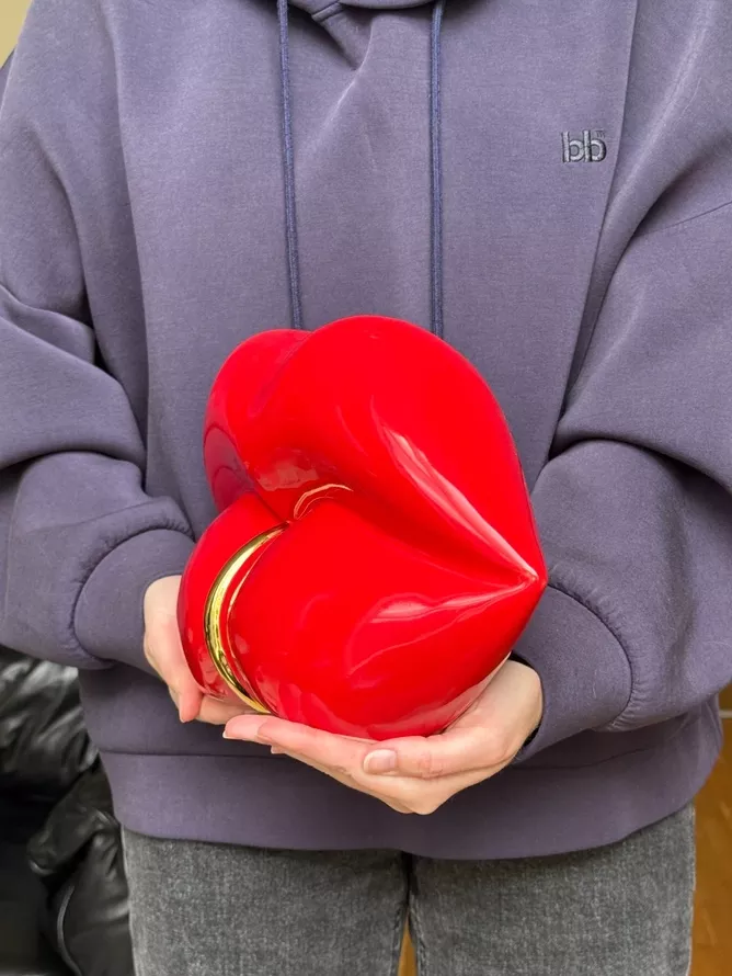 VASE BOUCHE REBELLE – ROUGE – UPSIDE STORIES