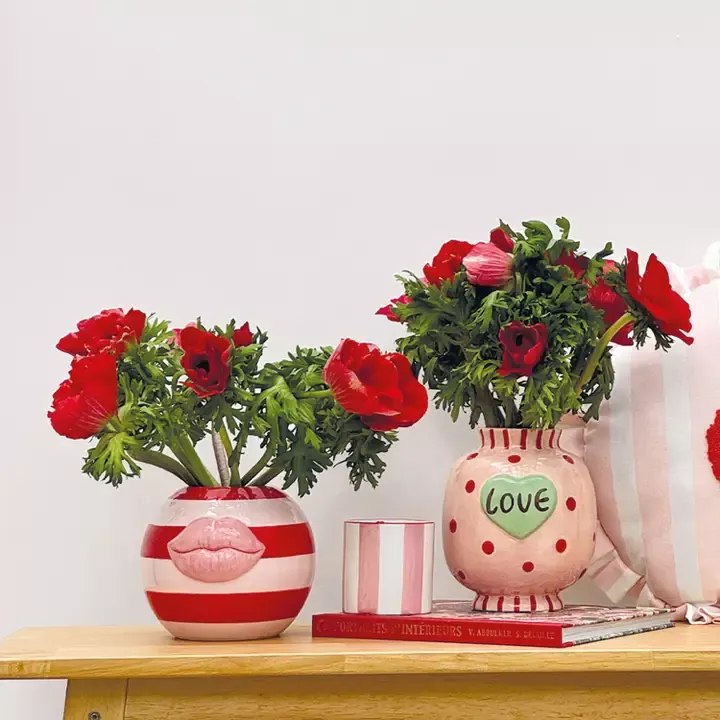 VASE AUS STEINGUT – LOVE ROSA – OPJET PARIS