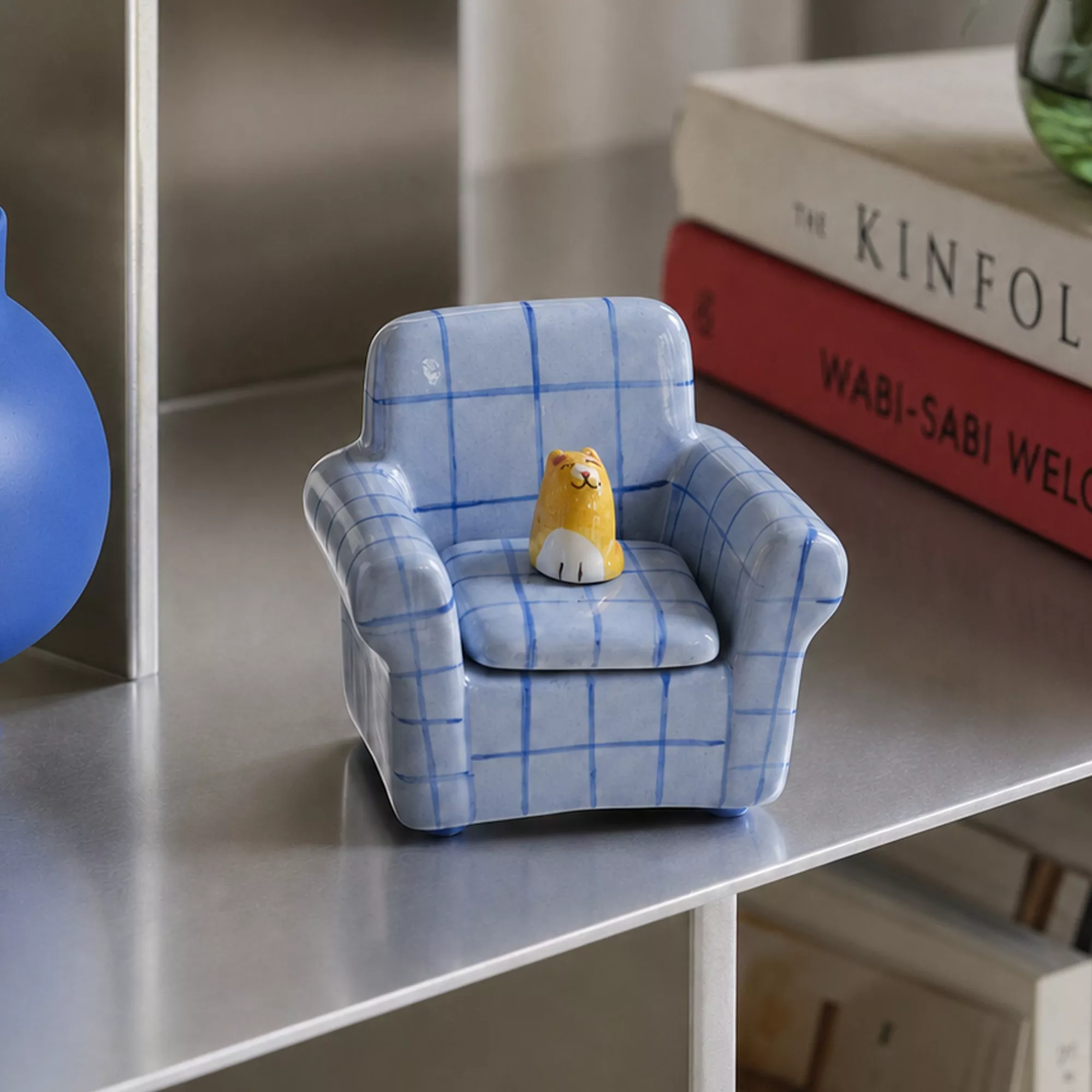 SCHMUCKDOSE – KATZE AUF BLAUEM SOFA – HELIO FERRETTI