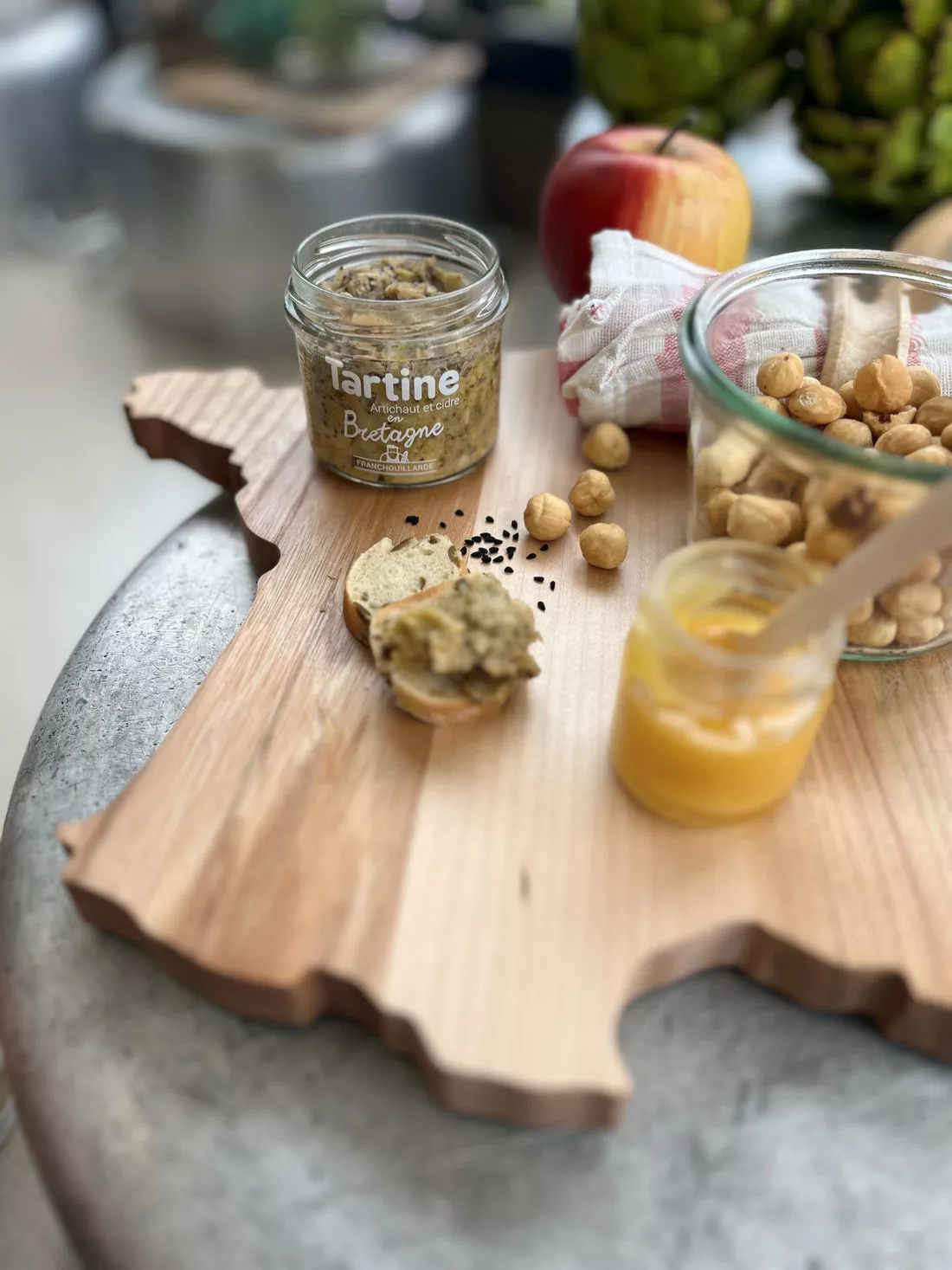 BROTAUFSTRICH – EN BRETAGNE – ARTISCHOCKE UND CIDRE – 105 G – RUE TRAVERSETTE