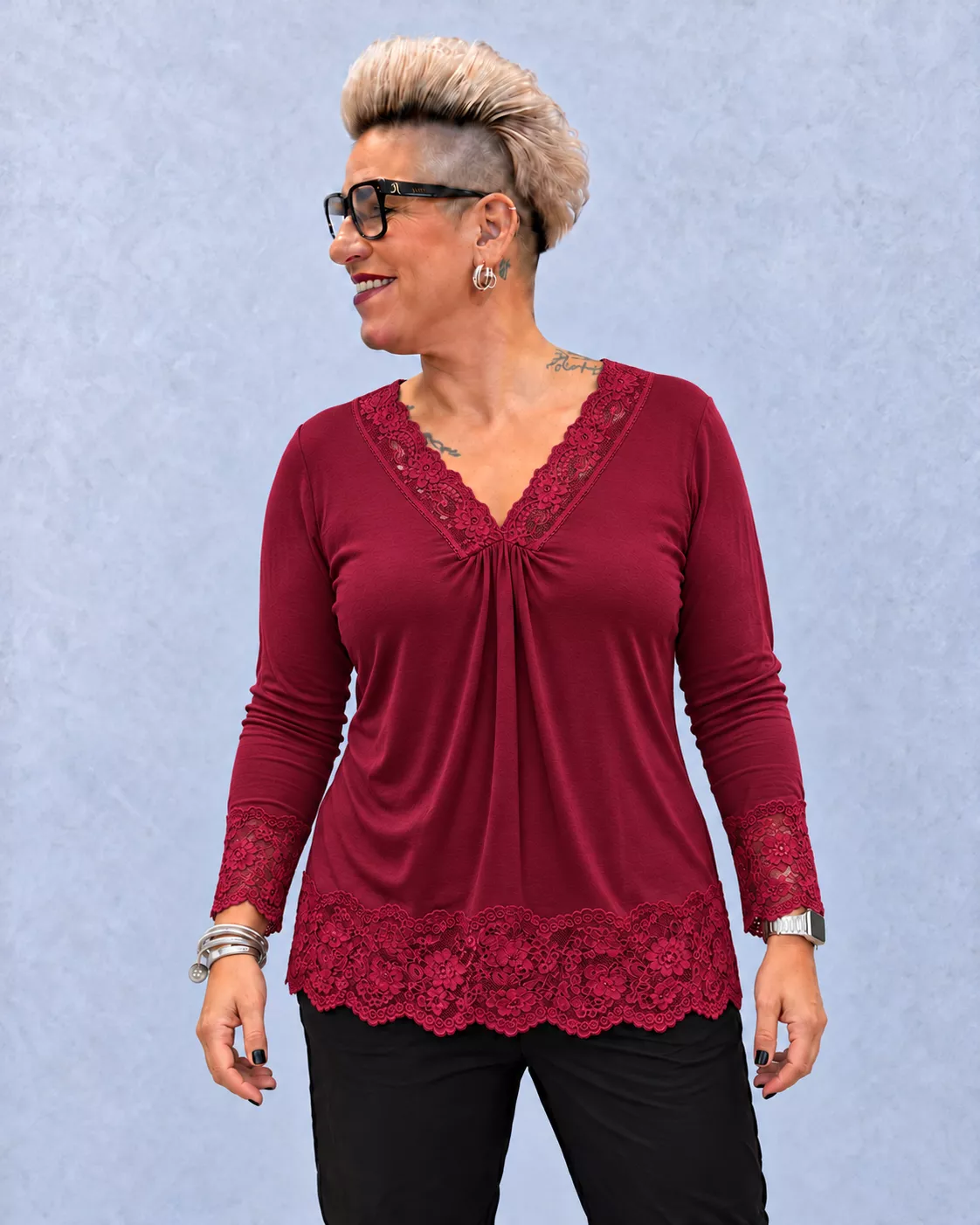 TOP EN VISCOSE ET DENTELLE – GRANDE TAILLE 46–48