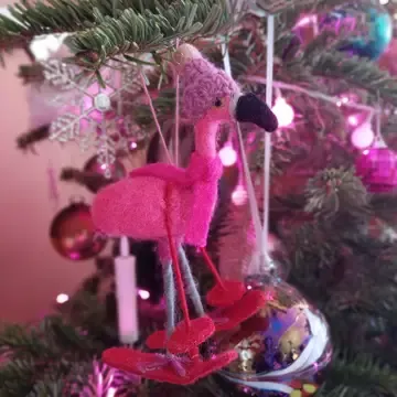FILZANHÄNGER – SKIFAHRENDER FLAMINGO – FELT SO GOOD