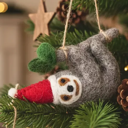 FILZANHÄNGER – WEIHNACHTSFAULTIER – FELT SO GOOD